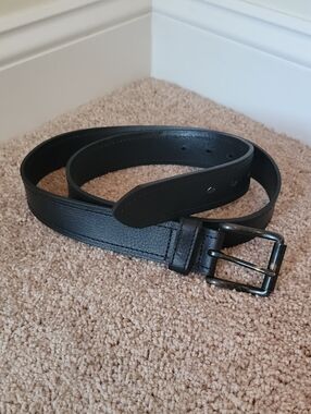 Dickies Classic Black Leather Men's Belt - Timeless Everyday Style